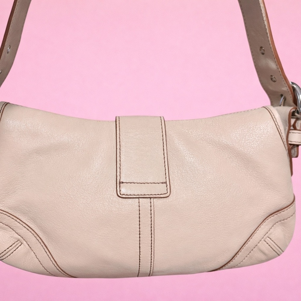 Y2K Coach vintage Cream Leather w/brown stitching Soho - signature inside OBO - Picture 2 of 10